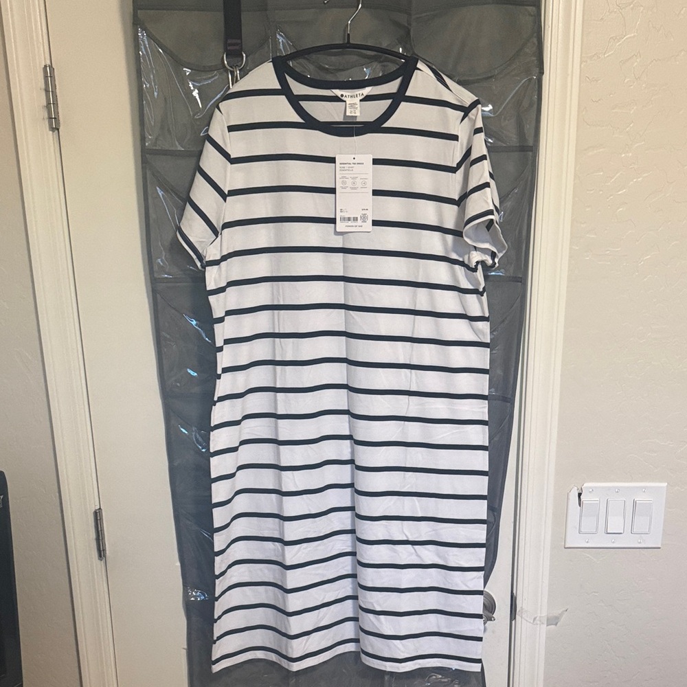 Athleta Essential Tee Dress in Navy and White